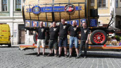 p1270369-loeber-bierwagenziehen-2013_02