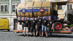 p1270370-loeber-bierwagenziehen-2013_02