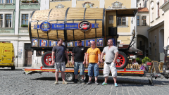 p1270374-loeber-bierwagenziehen-2013_02